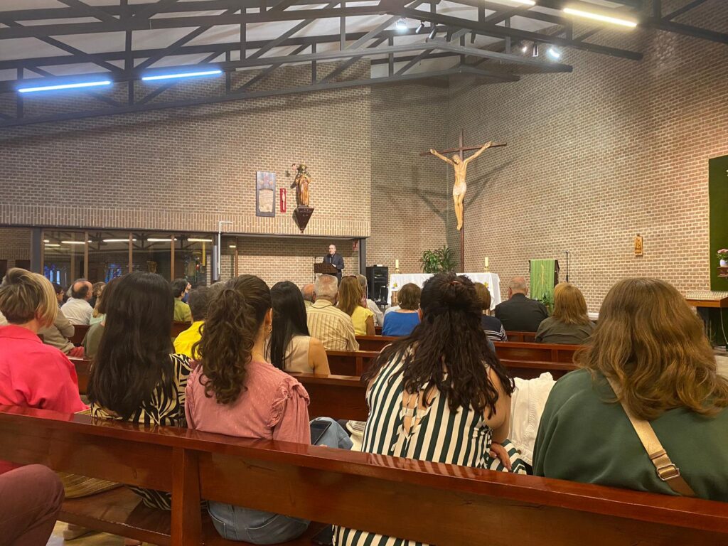 Don Antonio Prieto, Obispo de Alcalá, cierra el curso en la Escuela