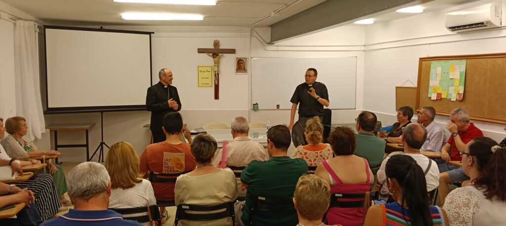 Don Antonio Prieto, obispo de Alcalá y Consiliario Nacional en el fin de curso de la Escuela