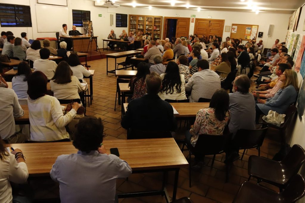 Visita de Monseñor D. Demetrio Fernández a los Cursillistas de la Diócesis de Córdoba