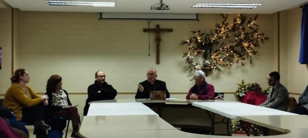 Don José María Avendaño, obispo auxiliar de Getafe visita la Escuela