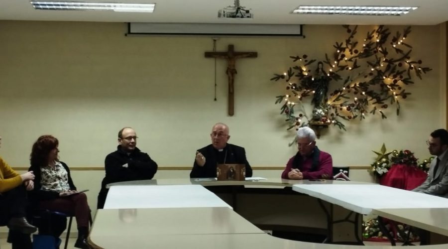 Don José María Avendaño, obispo auxiliar de Getafe visita la Escuela