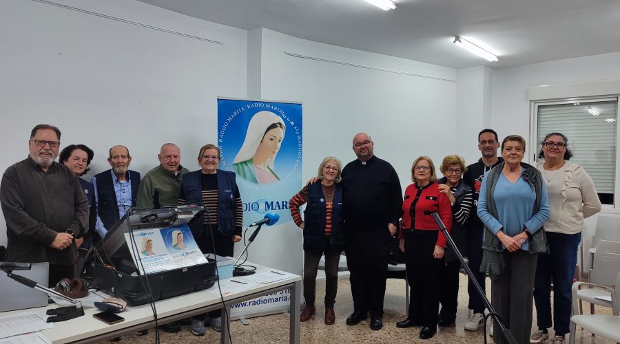 Visita de Radio María a la sede de Cursillos de Almería